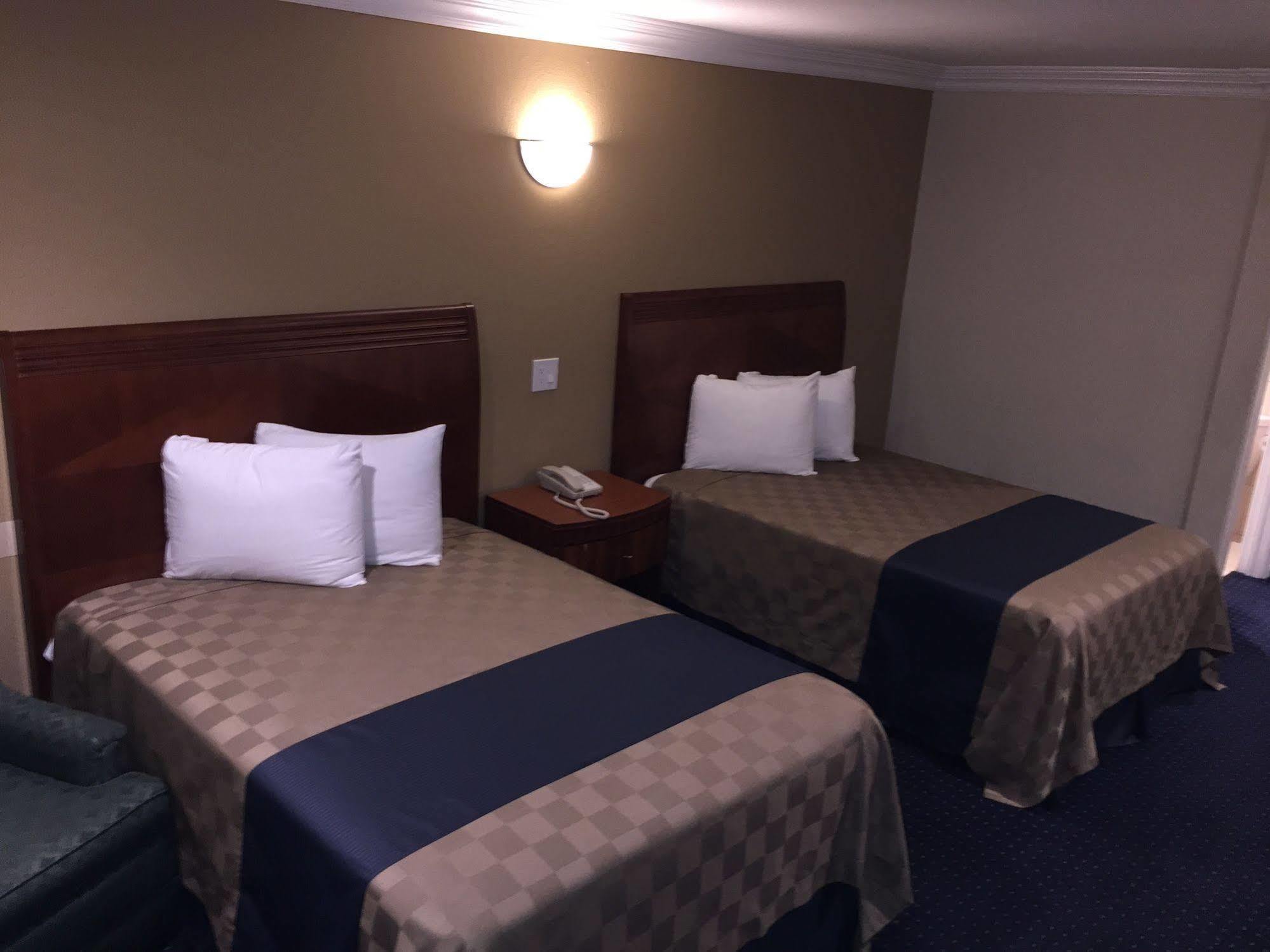 Walnut Inn & Suites West Covina Exterior foto
