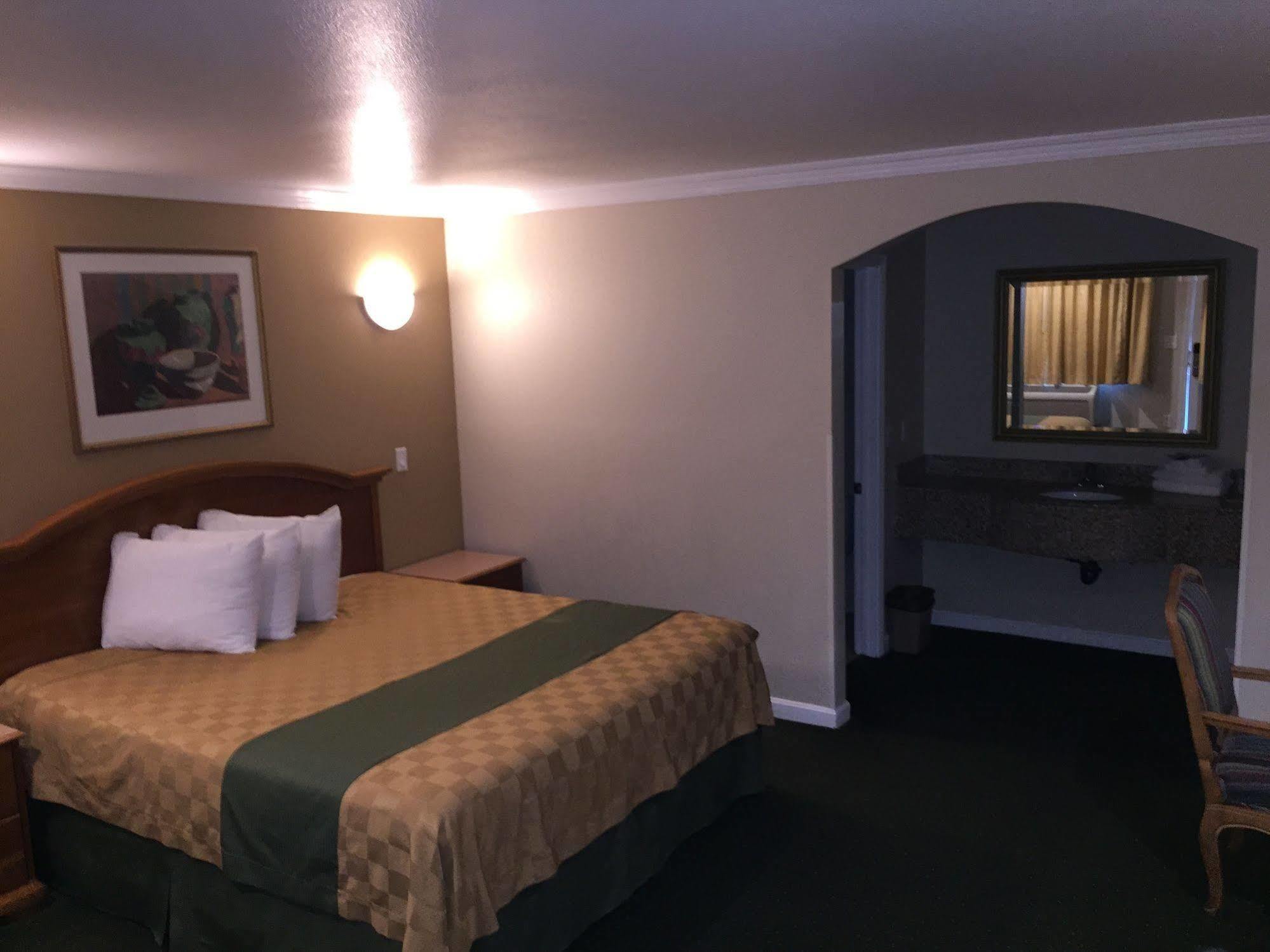 Walnut Inn & Suites West Covina Exterior foto